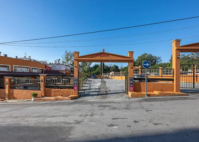 شقة Cozy With Ac & Barbecue, Close To The Sea